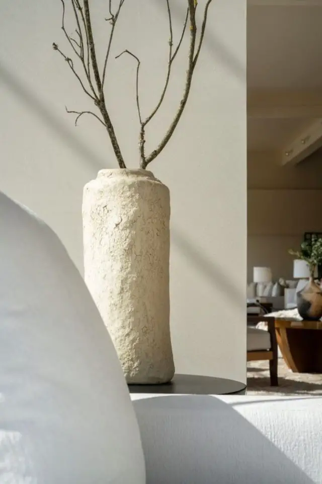 slow deco objet decoratif tendance grand vase couleur beige naturel papier mâché