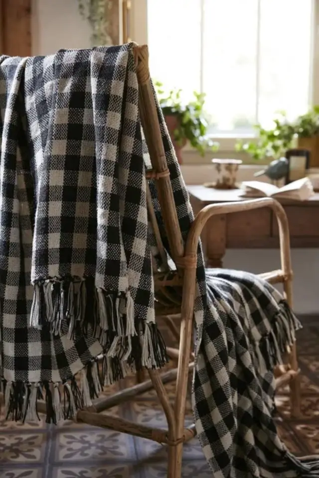 deco cocooning salon chambre pas cher Plaid a franges