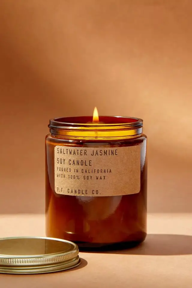 objet deco cosy et moderne petit prix P.F. Candle Co. Saltwater Jasmine Soy Candle