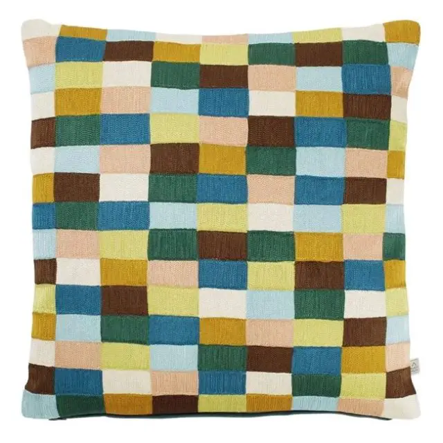 ou trouver decoration motif damier pas cher Coussin Depol design multicolore