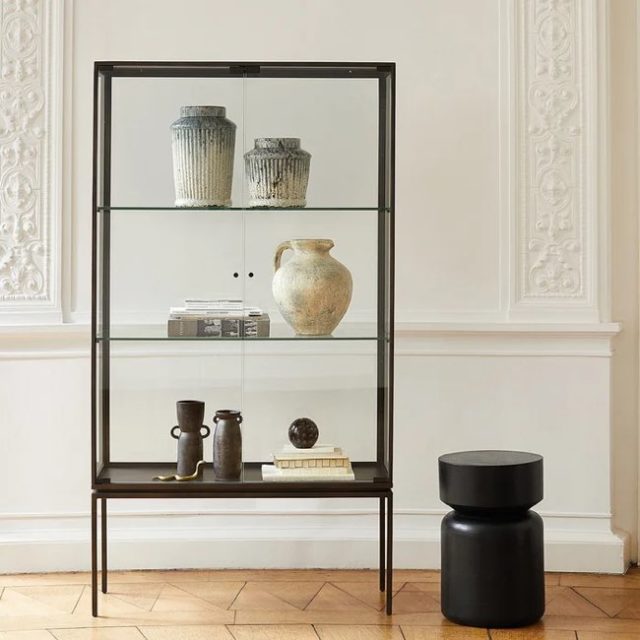 ou trouver meuble vitrine salon moderne petite Vitrine 2 portes chic simple petit espace