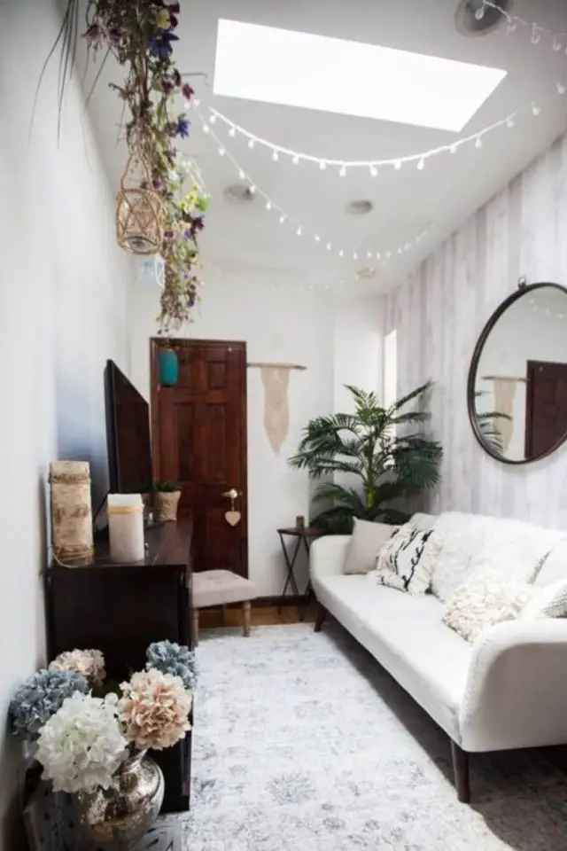 decor tout petit salon moderne inspiration meuble en bois canapé blanc gris clair
