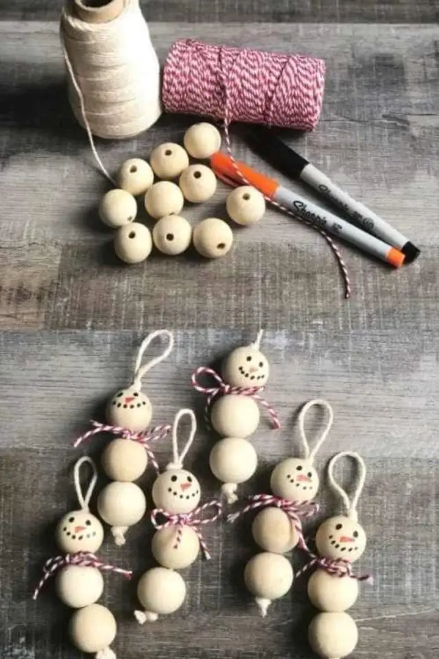 decoration noel a fabriquer adultes déco à suspendre perles en bois bonhomme