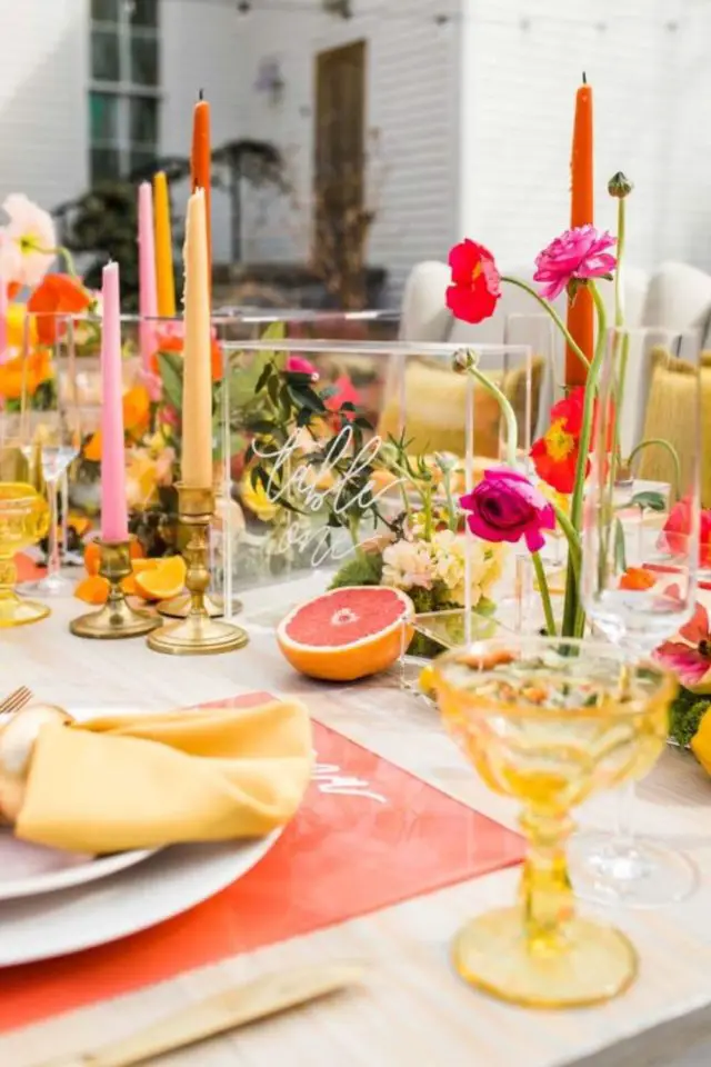 decoration table ete couleur jaune corail pamplemousse bougeoir verre coloré