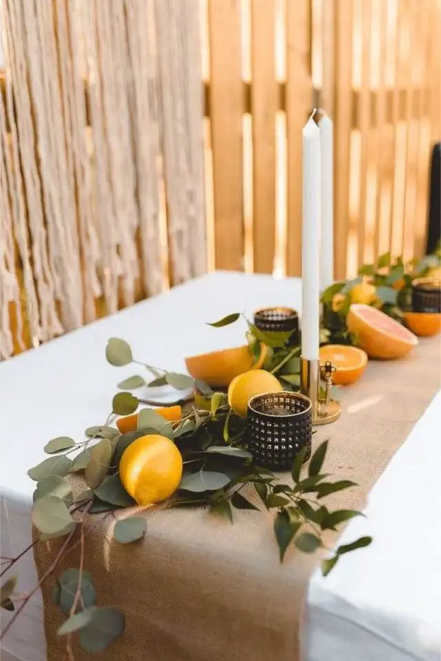 decoration table ete couleur simple et naturelle citron eucalyptus jute bougeoir doré