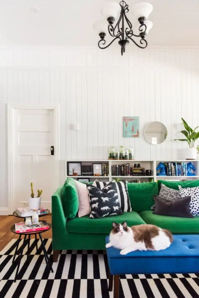 mobilier salon banquette canape vert tendance moderne intérieur blanc rangement appartement