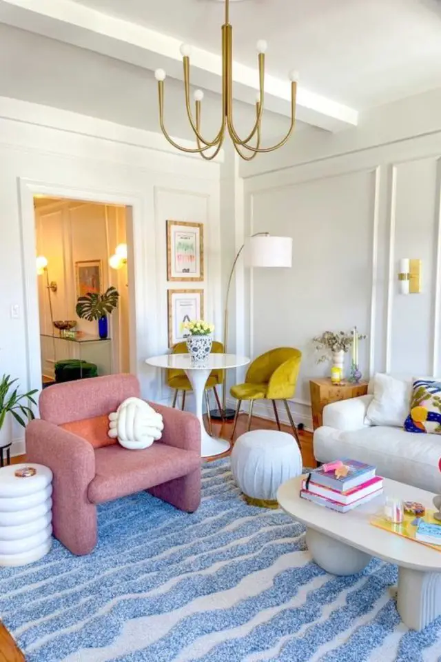 ameliorer confort salon design vintage fauteuil rose pouf en laine