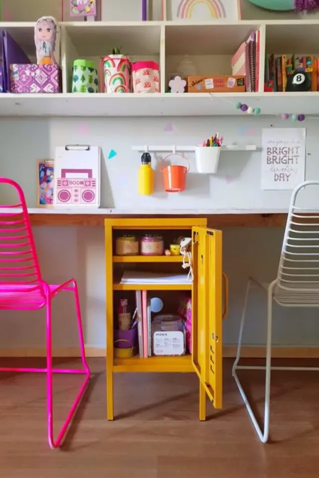 chambre enfant meuble bureau double tablette rangement DIY à fabriquer soi-même
