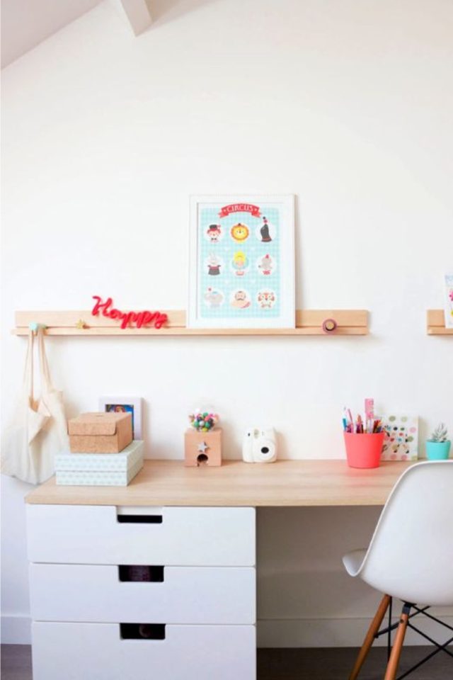 chambre enfant meuble bureau rangement tiroir blanc et plateau bois moderne