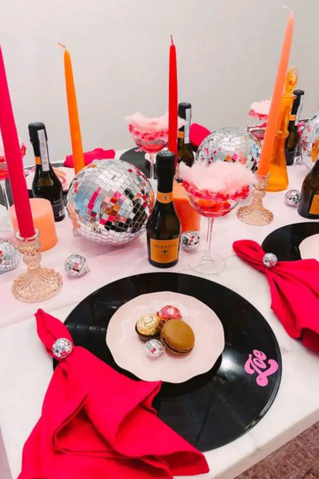 decoration nouvel an funky exemple déco de table vintage années 80 couleur disco vinyle set de table