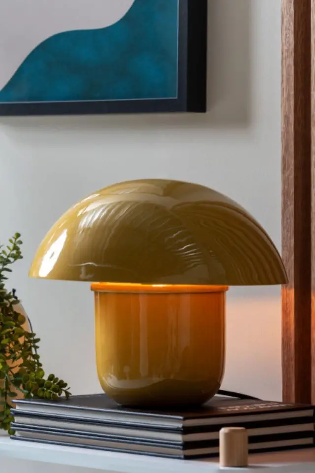 luminaire deco couleur Lampe à poser champignon en métal jaune 