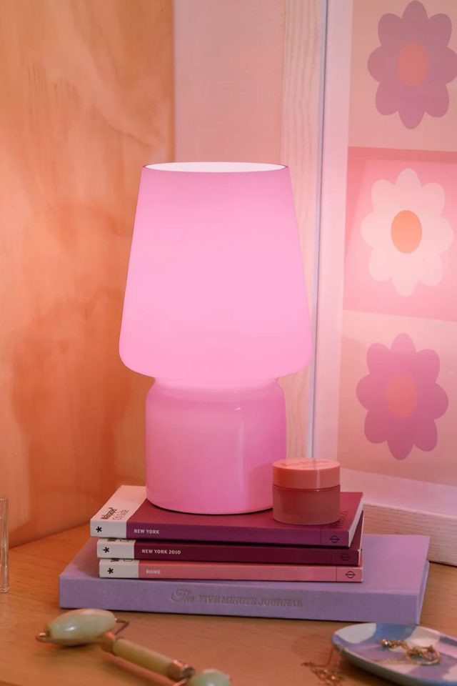 luminaire moderne couleur Petite lampe à piles en verre rose