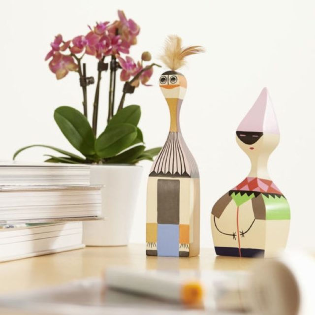 objets decoratifs design funky DÉCORATION WOODEN DOLLS - NO. 1 BOIS / BY ALEXANDER GIRARD, 1952 - VITRA