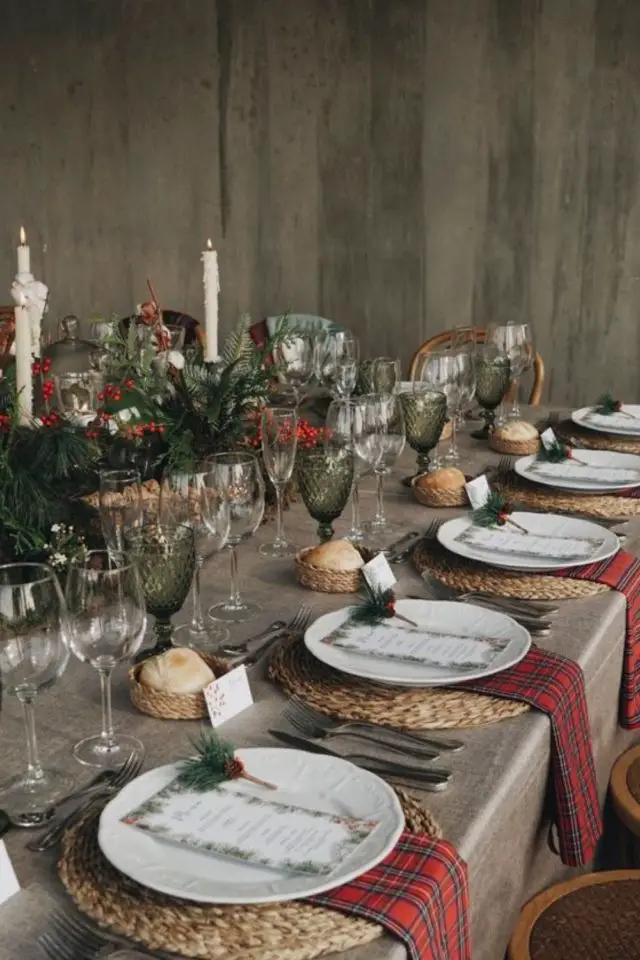 table de noel chic exemples tradition famille couleur sourdes et élégantes