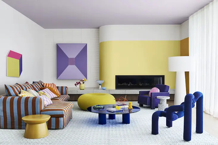 touche de couleur salon sejour exemple peinture meuble design fauteuil