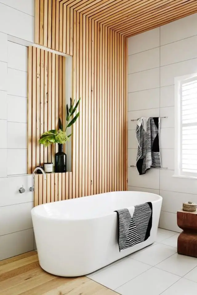 transformer salle de bain en spa baignoire îlot moderne blanche mur en tasseaux