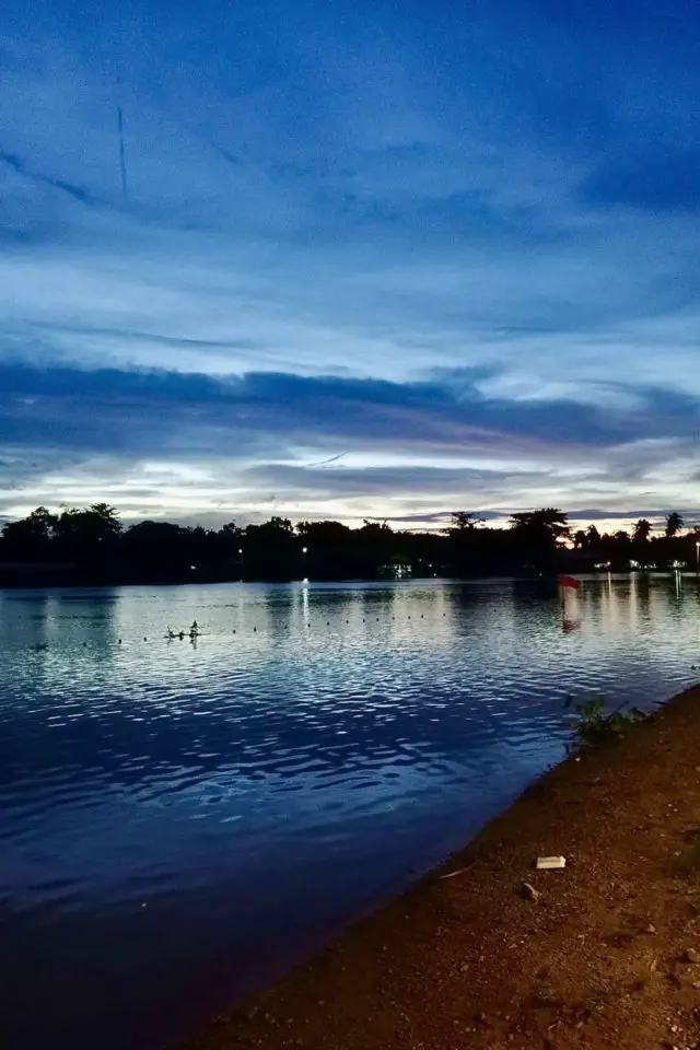 voyage asie thailande 2023 nature rivière Kwaï calme coucher de soleil plage