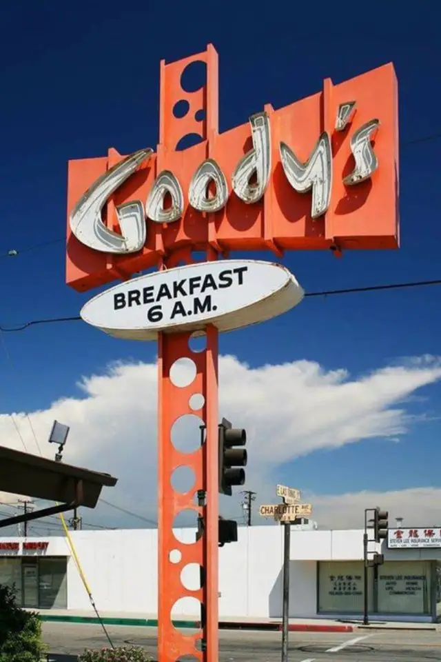 architecture googie annees 50 USA restaurant enseigne rétro typo couleur orange