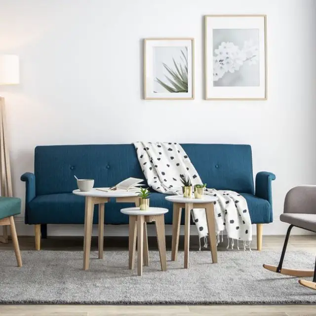 canape clic-clac pas cher Canapé convertible scandinave 3 places en tissu bleu canard et bois clair OSCAR bleu canard