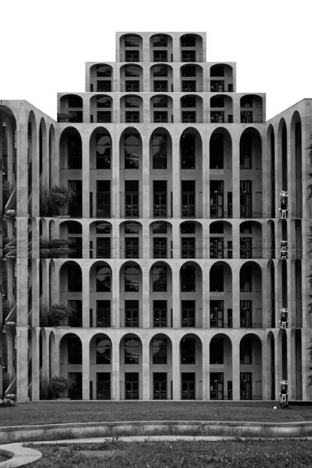 caracteristiques architecture brutaliste fonctionnalime forme et fonction arches successives en béton