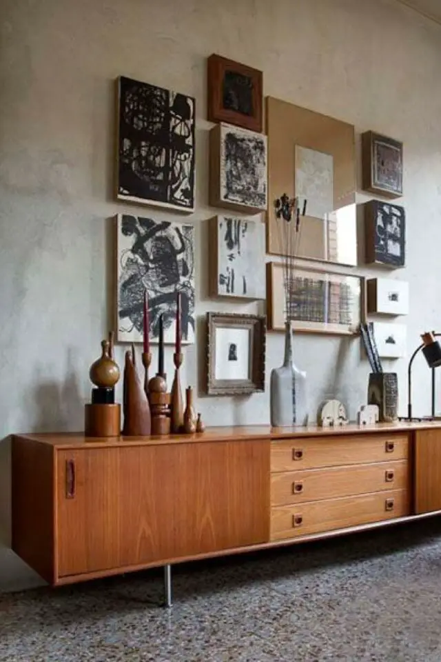 decoration masculine et slow living exemple meuble salon salle à manger vintage enfilade mid century modern bois déco murale galerie cadres