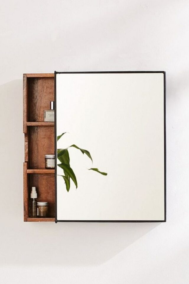 exemple rangement complementaire salle de bain meuble mural avec miroir coulissant moderne et tendance