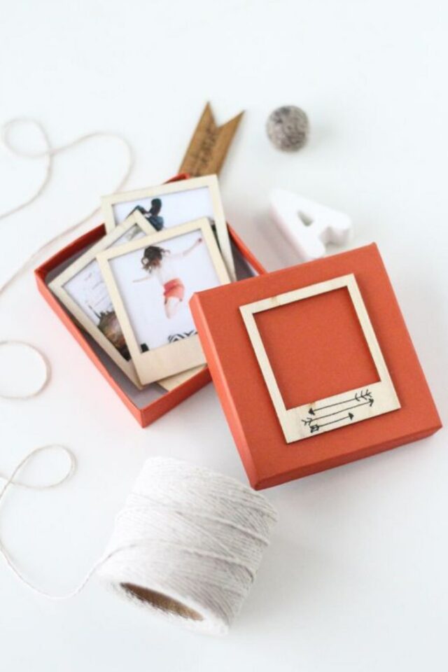 idée bricolage cadeau saint Valentin petite boite avec polaroid miniature à fabriquer soi-même DIY