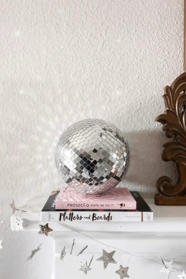 objet deco boule a facettes DIY décoration tendance 2024 2025 esprit disco funky