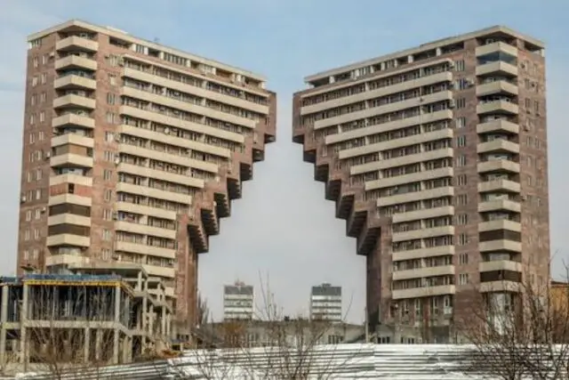 tout savoir sur le brutalisme et l'architecture soviétiques des années 50 à 70