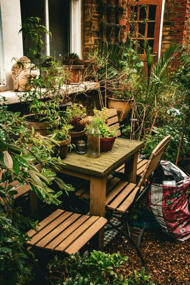 amenagement terrasse printemps ete nettoyage bricolage planter fleur entretien mobilier jardin