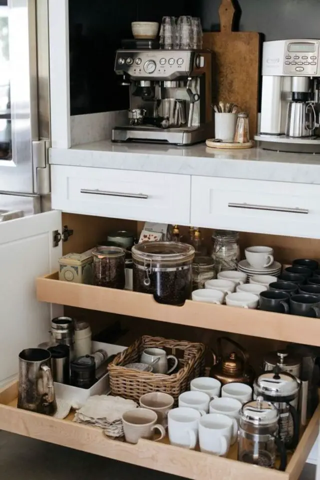 coin cafe a la maison meuble sous plan de travail cuisine avec tiroir pratique profond mais peu haut rangement tasse et mug