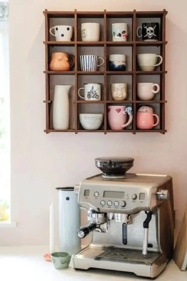 coin cafe cuisine moderne simple et mignon étagère murale avec petit casier pour les mugs et les tasses 