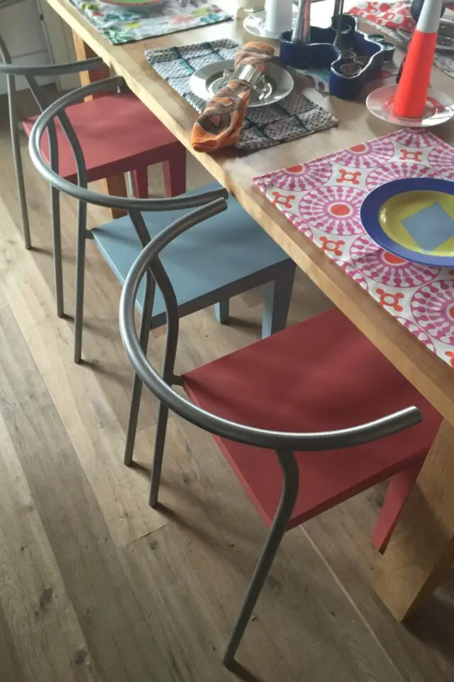 design annees 80 philippe starck chaise métal et plastique salle à manger