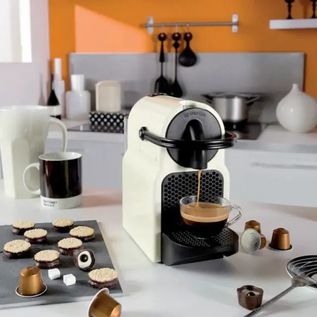Machine à café Nespresso Inissia 11351 magimix