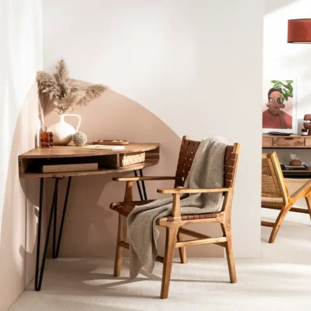 mobilier pratique angle salon Bureau d'angle avec rangements bois massif et métal noir L75 cm