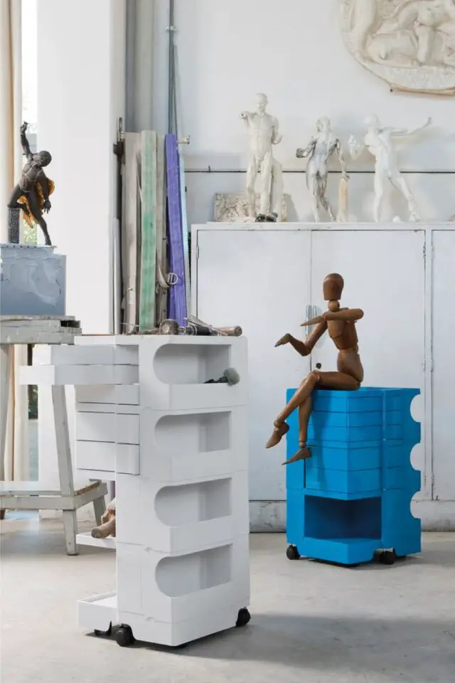 rangement appoint design annees 70 desserte bureau fonctionnel et pratique couleur plastique Joe Colombo