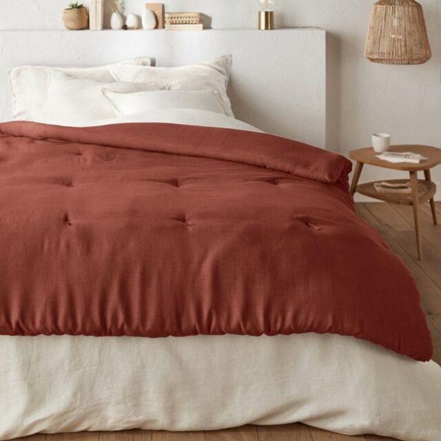 parure de lit moderne pas cher la redoute Edredon matelassé lin lavé uni couleur tendance et chic