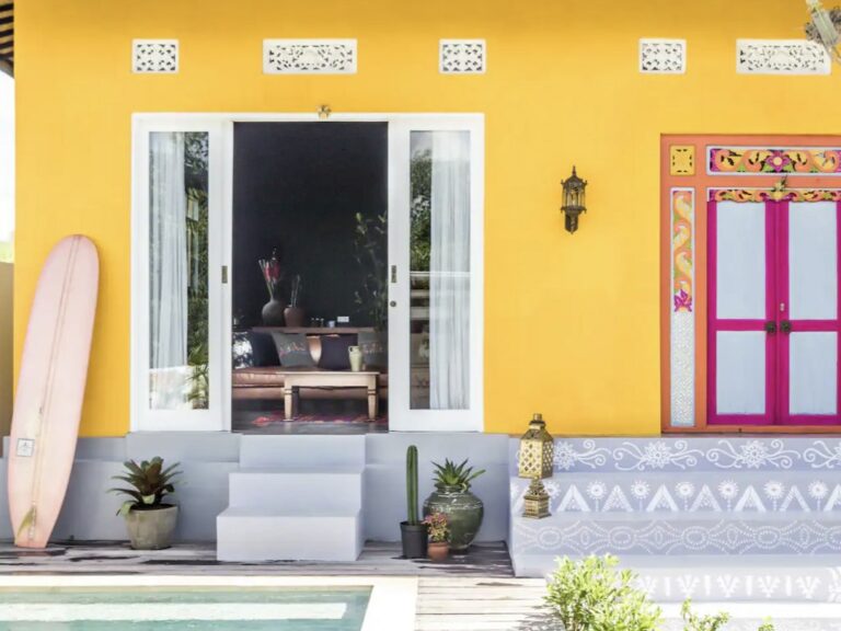 Une magnifique et étonnante villa colorée | visite déco