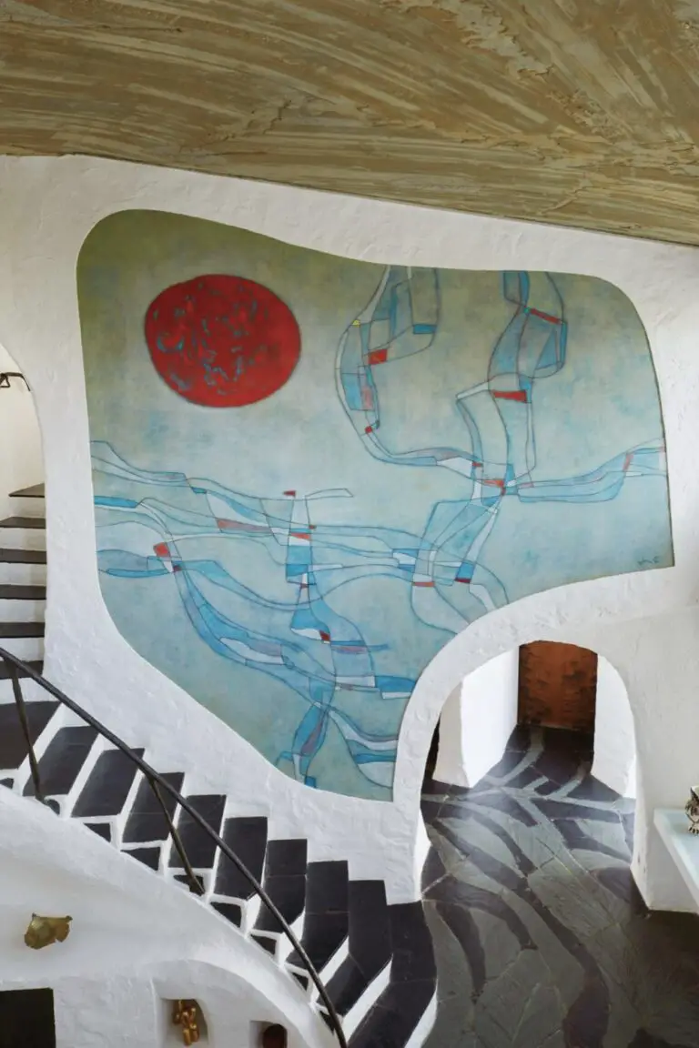 Visitez l’une des étonnantes maisons Sculpture de Jacques Couëlle