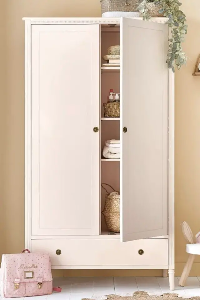 Dressing 2 portes 2 tiroirs beige rosé chambre enfant fille Dressing 2 portes 2 tiroirs beige rosé chambre enfant fille
