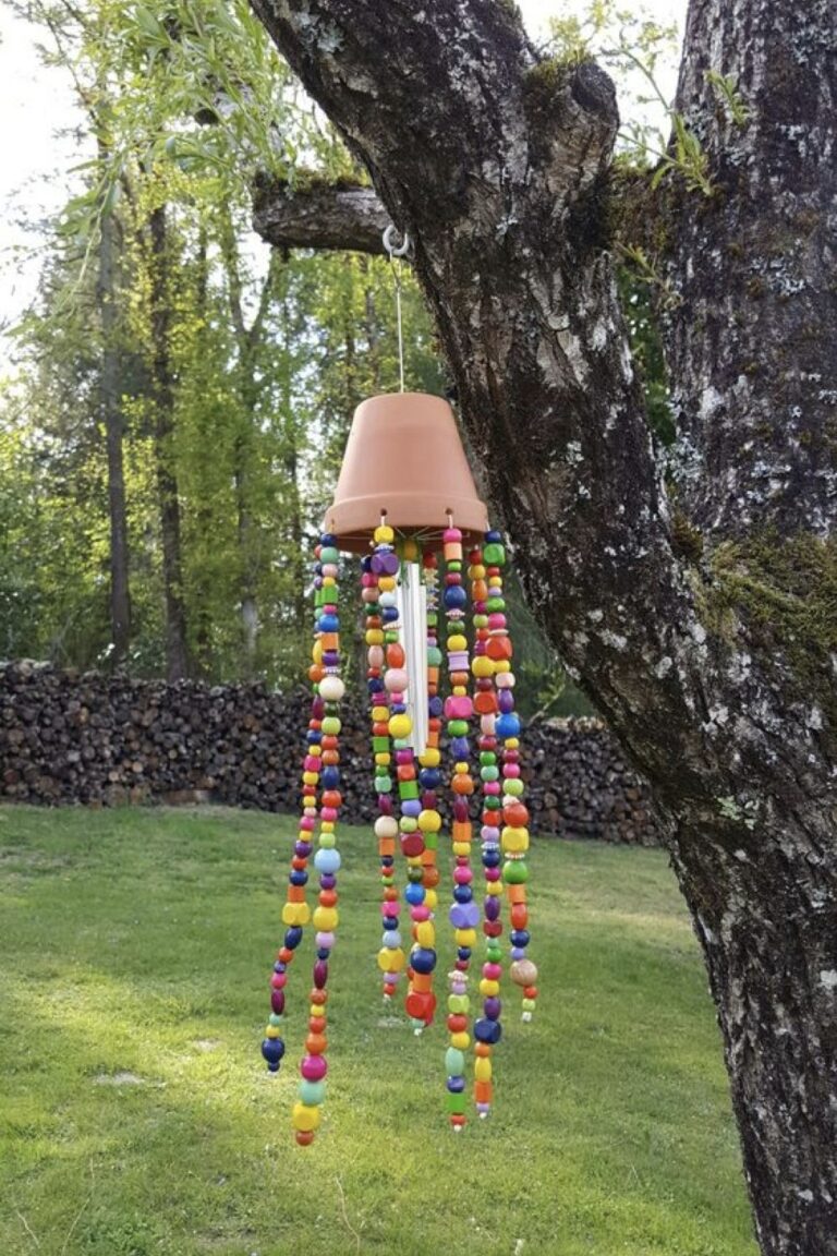 SRIZIAN Kit Carillon à Vent – 10 Décorations Bois à Peindre, 30 Tubes, Cordes, Pinceaux – Activité Noël DIY Pour Enfants – Déco Personnalisée