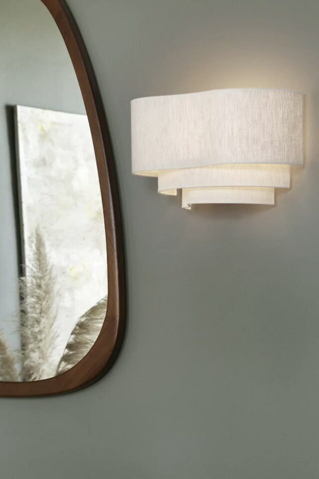 Applique en métal et en tissu crème 40 cm