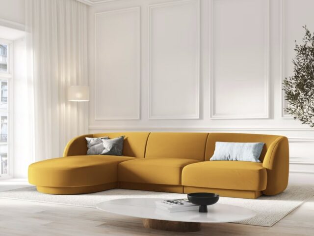 Coup d’éclat dans le salon: optez pour un canapé jaune