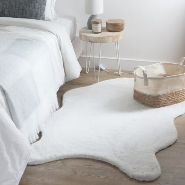 Tapis imitation fourrure écrue 90x120 Tapis imitation fourrure écrue 90x120