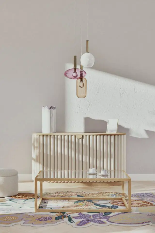 Suspension triples en verre rose, orange et métal doré