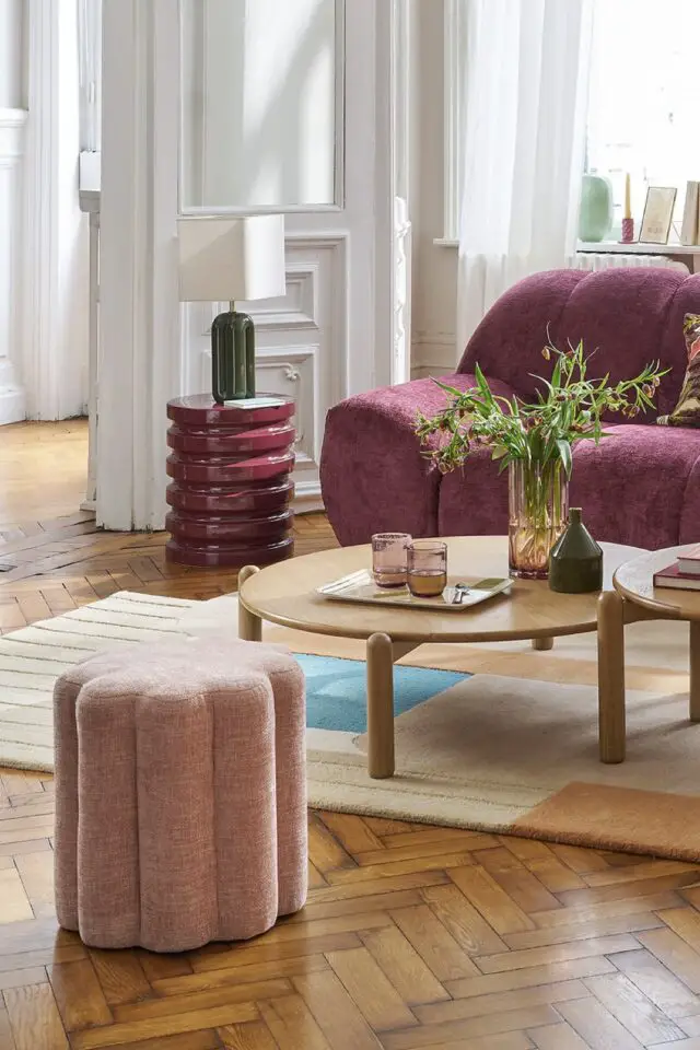 Pouf tissu texturé rose 