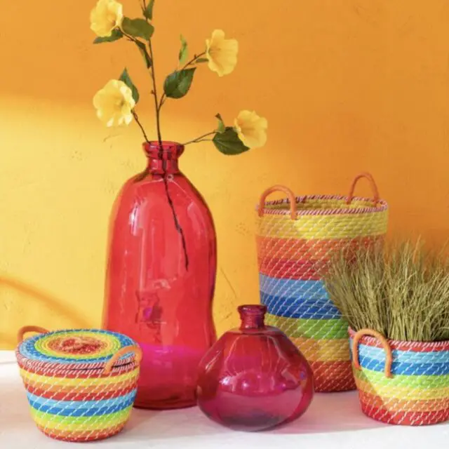 Vase oval en verre fuchsia