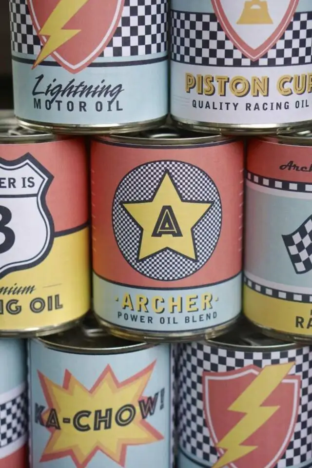 exemple anniversaire enfant thème voiture boite de conserve customisée étiquette imprimée idée facile à faire soi-même 