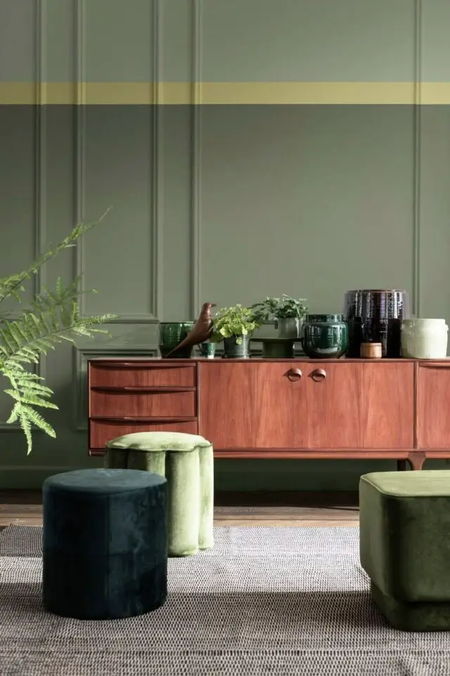 couleur tendance 2026 peinture vert eucalyptus chaleureux nature meuble vintage enfilade mid century modern 