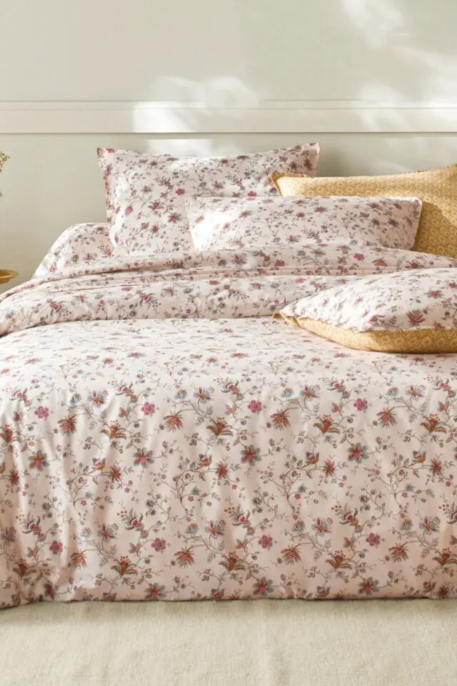 Linge de lit Margaux en coton imprimé fleurs perses écru